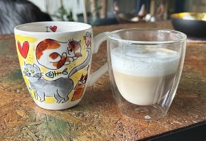 Samen koffie drinken Samen koffie drinken